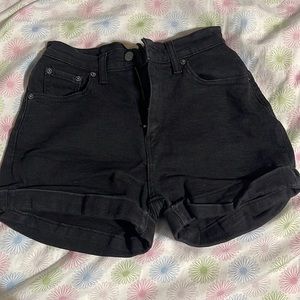 Levi high waited black shorts